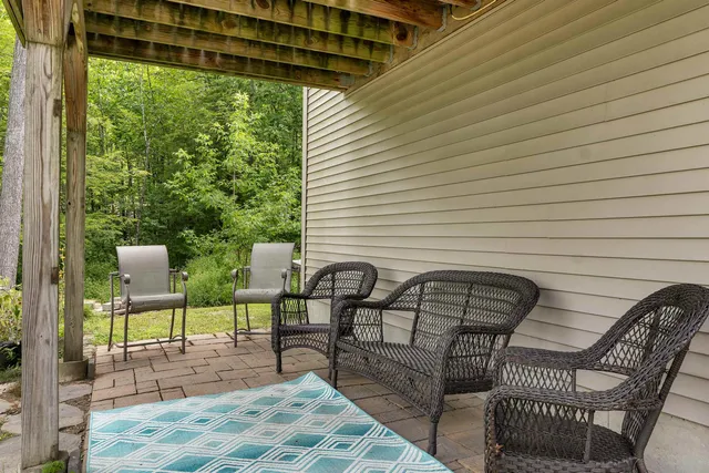 $759,000 | 9 Warbonnet Lane, Gilmanton, NH 03237