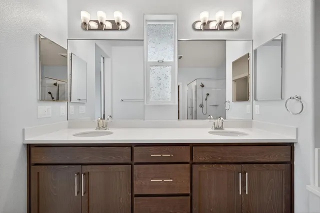 $719,900 | 784 Cross Crk Lane, Lincoln, CA 95648