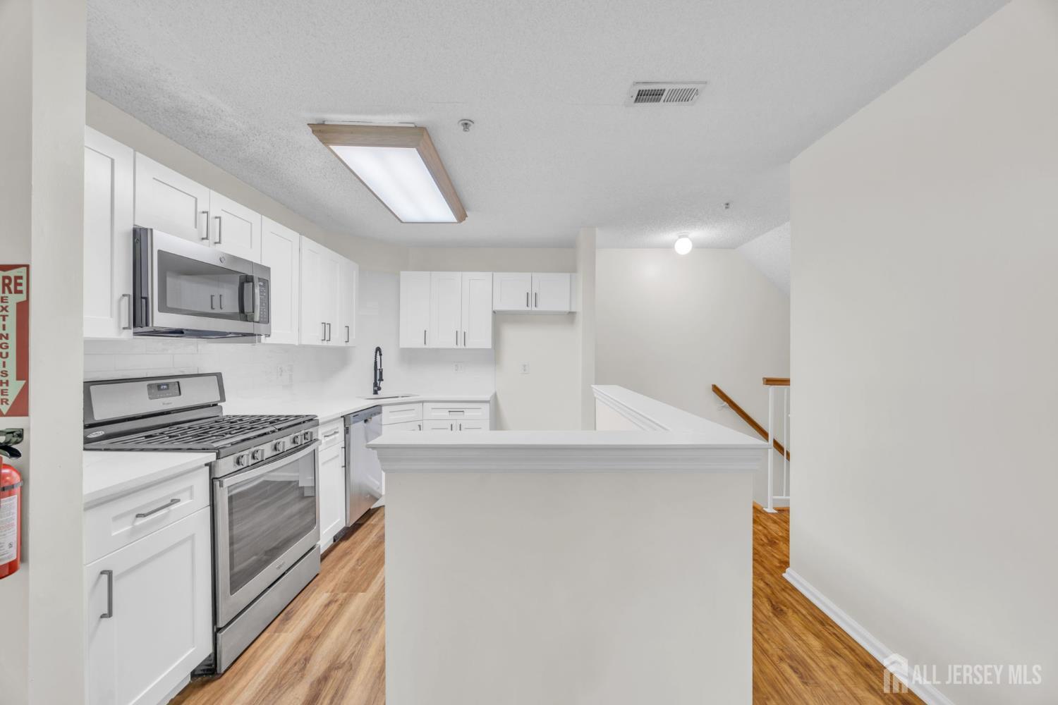 273 Prestwick Way, Unit 273 Edison, NJ 08820 - Photo 8 of 22