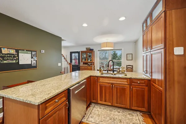 $440,000 | 12325 49th Avenue North, Plymouth, MN 55442