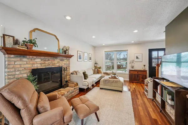 $440,000 | 12325 49th Avenue North, Plymouth, MN 55442