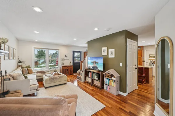 $440,000 | 12325 49th Avenue North, Plymouth, MN 55442