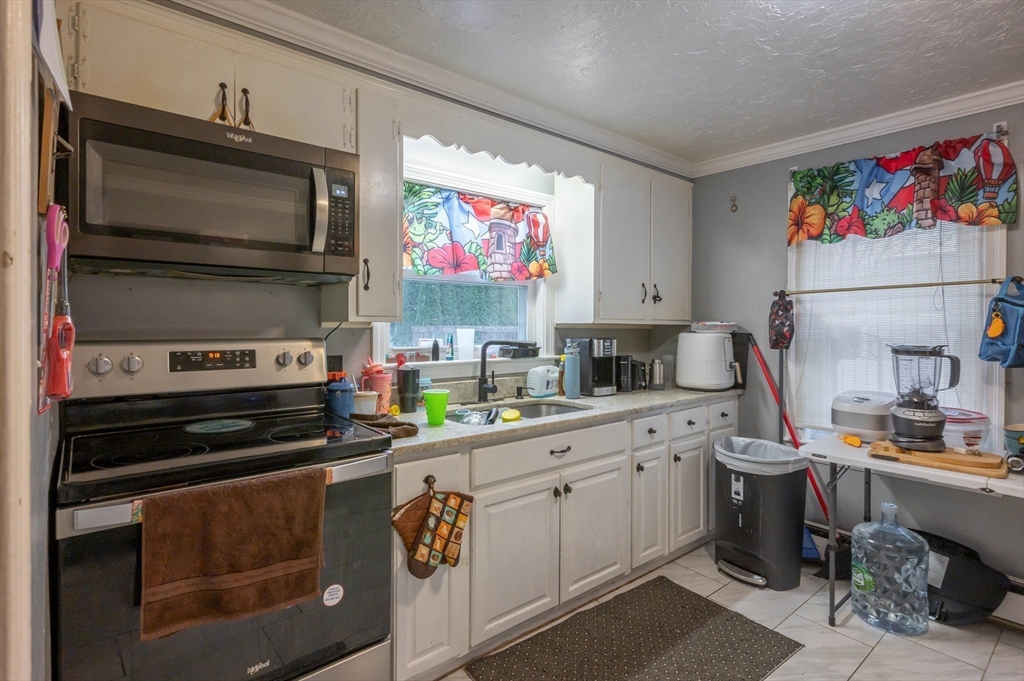6 Huse Road Methuen, MA 01844 - Photo 6 of 29 Gallery Image 6
