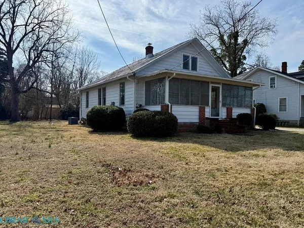 $220,000 | 312 East Church Street, Kilmarnock, VA 22482