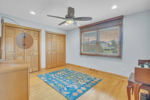 $789,900 | 730 Castlewood Lane, Deerfield, IL 60015