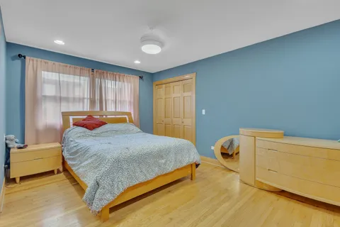 $789,900 | 730 Castlewood Lane, Deerfield, IL 60015