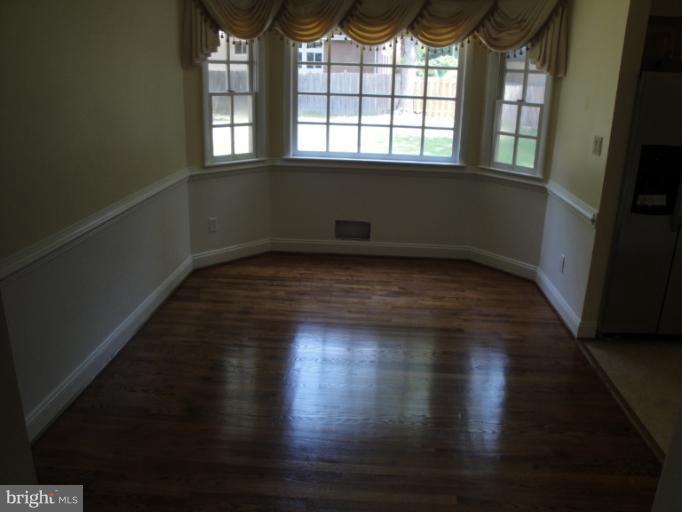 8615 Highgate Road Alexandria, VA 22308 - Photo 5 of 9 Dining Room