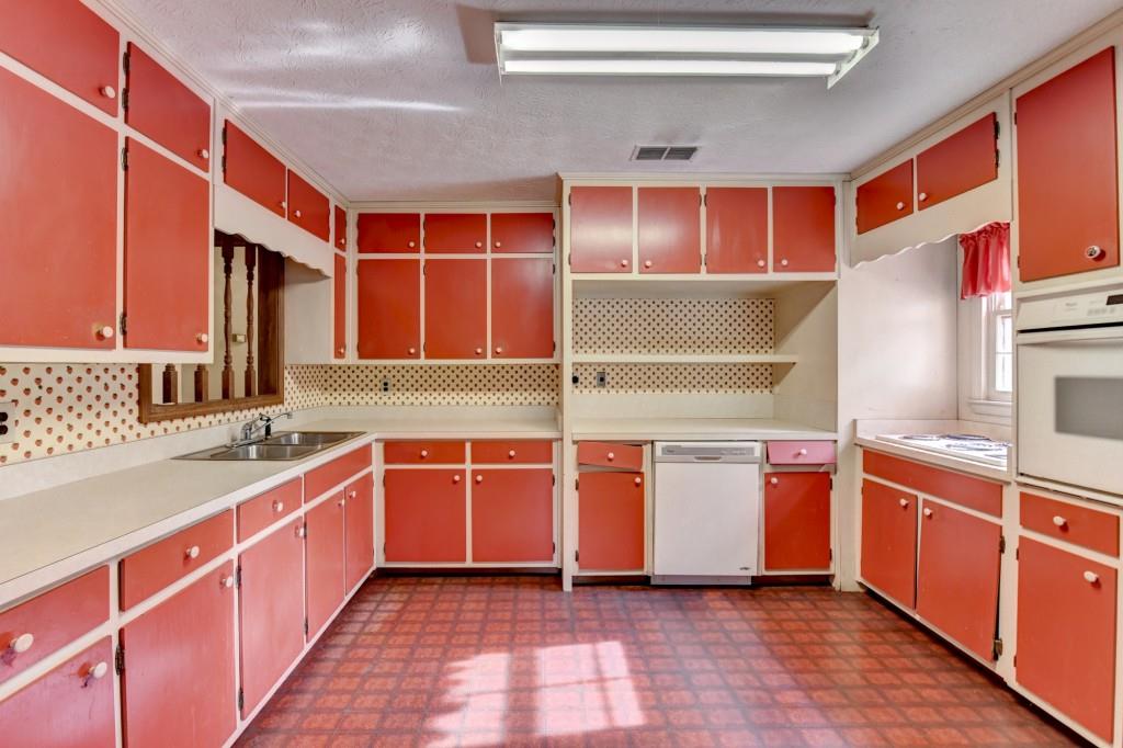 617 Rock Springs Road Lawrenceville, GA 30043 - Photo 15 of 42