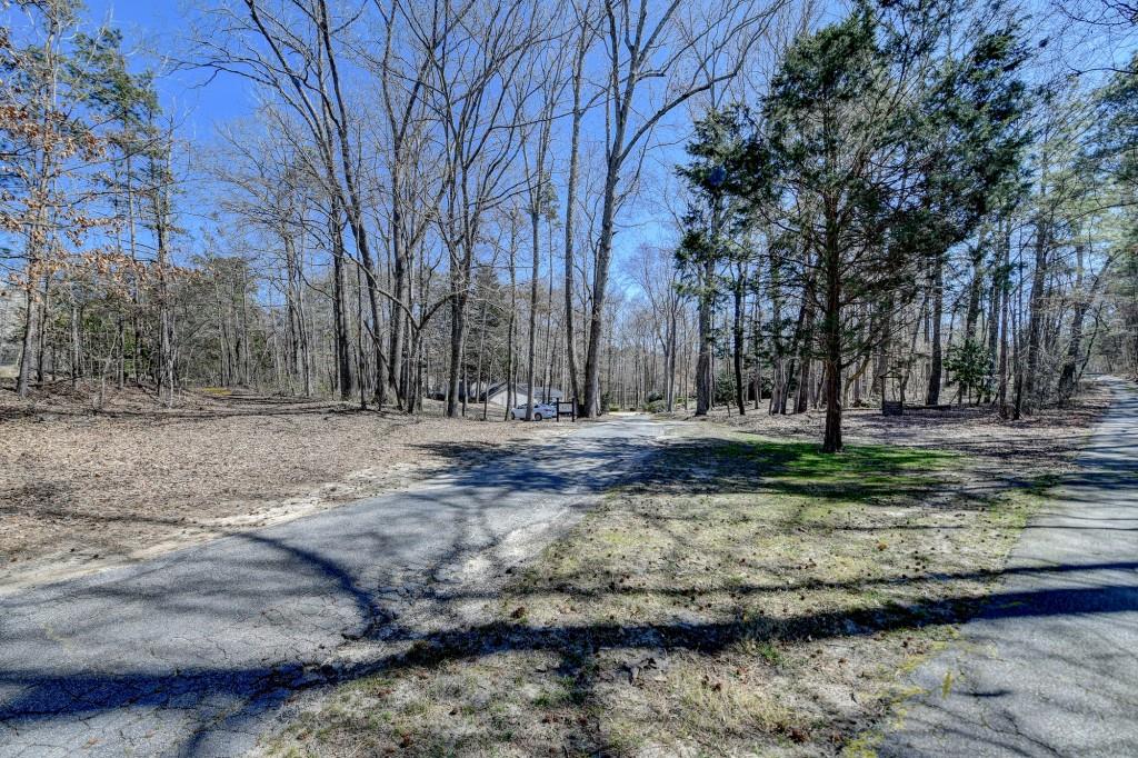 617 Rock Springs Road Lawrenceville, GA 30043 - Photo 4 of 42