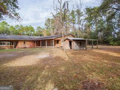 $245,000 | 8590 Hwy 82, Waynesville, GA 31566