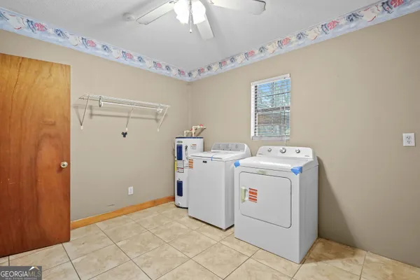 $245,000 | 8590 Hwy 82, Waynesville, GA 31566