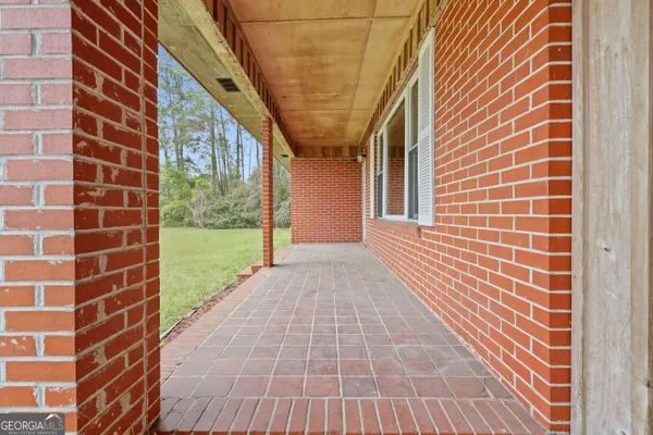 $245,000 | 8590 Hwy 82, Waynesville, GA 31566