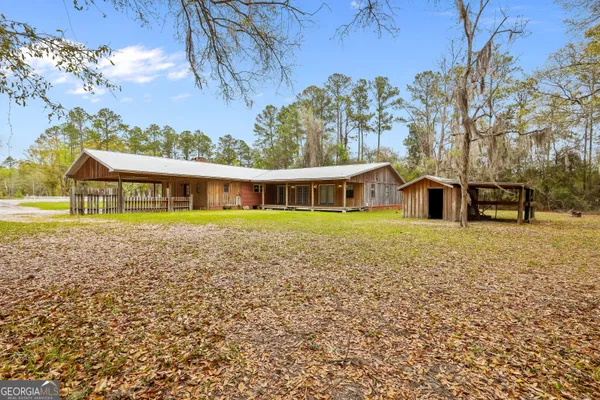 $245,000 | 8590 Hwy 82, Waynesville, GA 31566