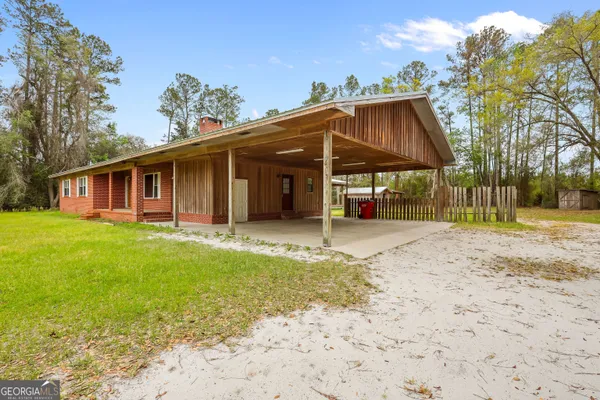 $245,000 | 8590 Hwy 82, Waynesville, GA 31566