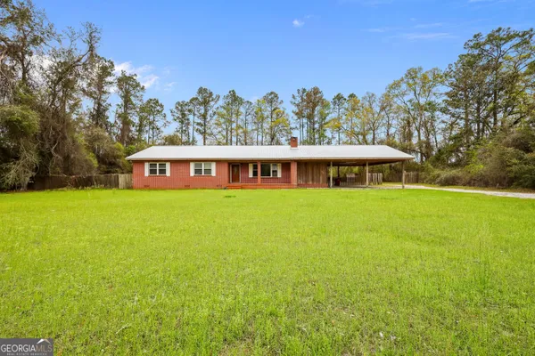 $245,000 | 8590 Hwy 82, Waynesville, GA 31566
