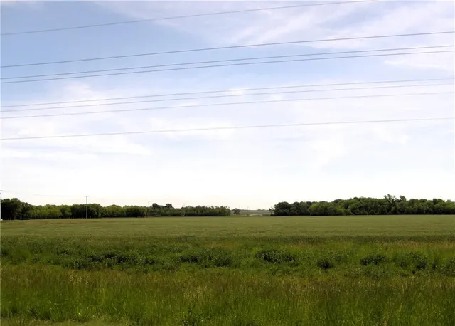 $1,100,000 | 2730 Kingman Road, Ottawa, KS 66067