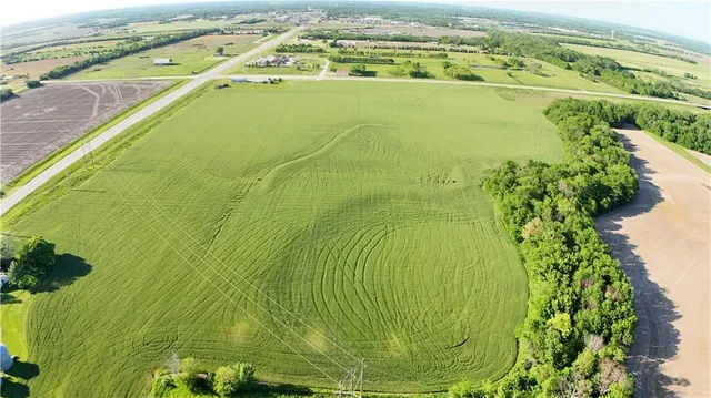 $1,100,000 | 2730 Kingman Road, Ottawa, KS 66067