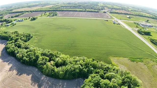 $1,100,000 | 2730 Kingman Road, Ottawa, KS 66067