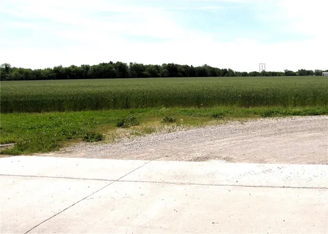 $1,100,000 | 2730 Kingman Road, Ottawa, KS 66067