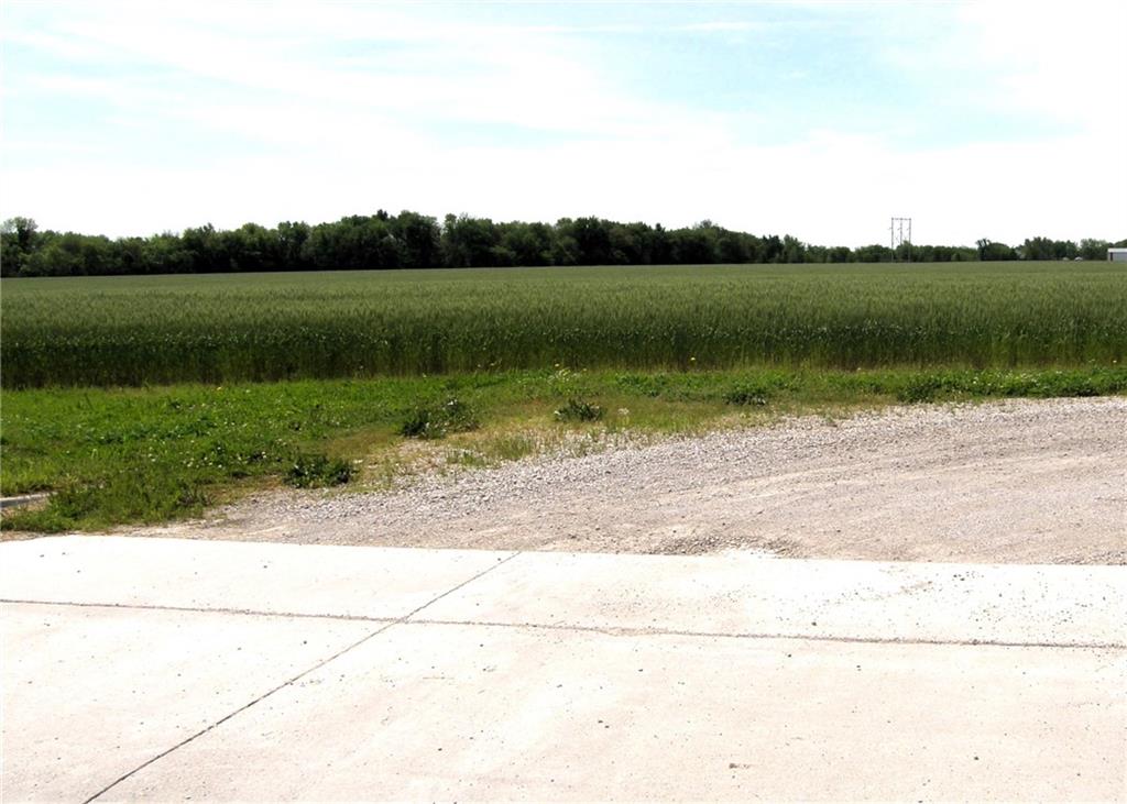 2730 Kingman Road Ottawa, KS 66067 - Photo 6 of 22