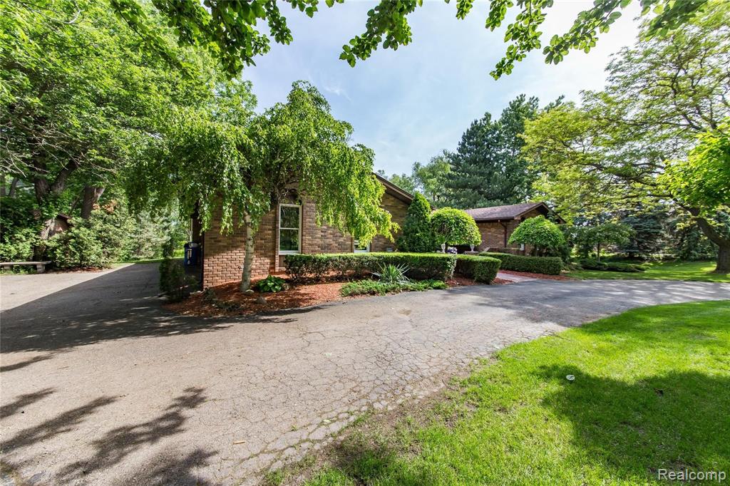 4233 Chicago Road Warren, MI 48092 - Photo 26 of 33