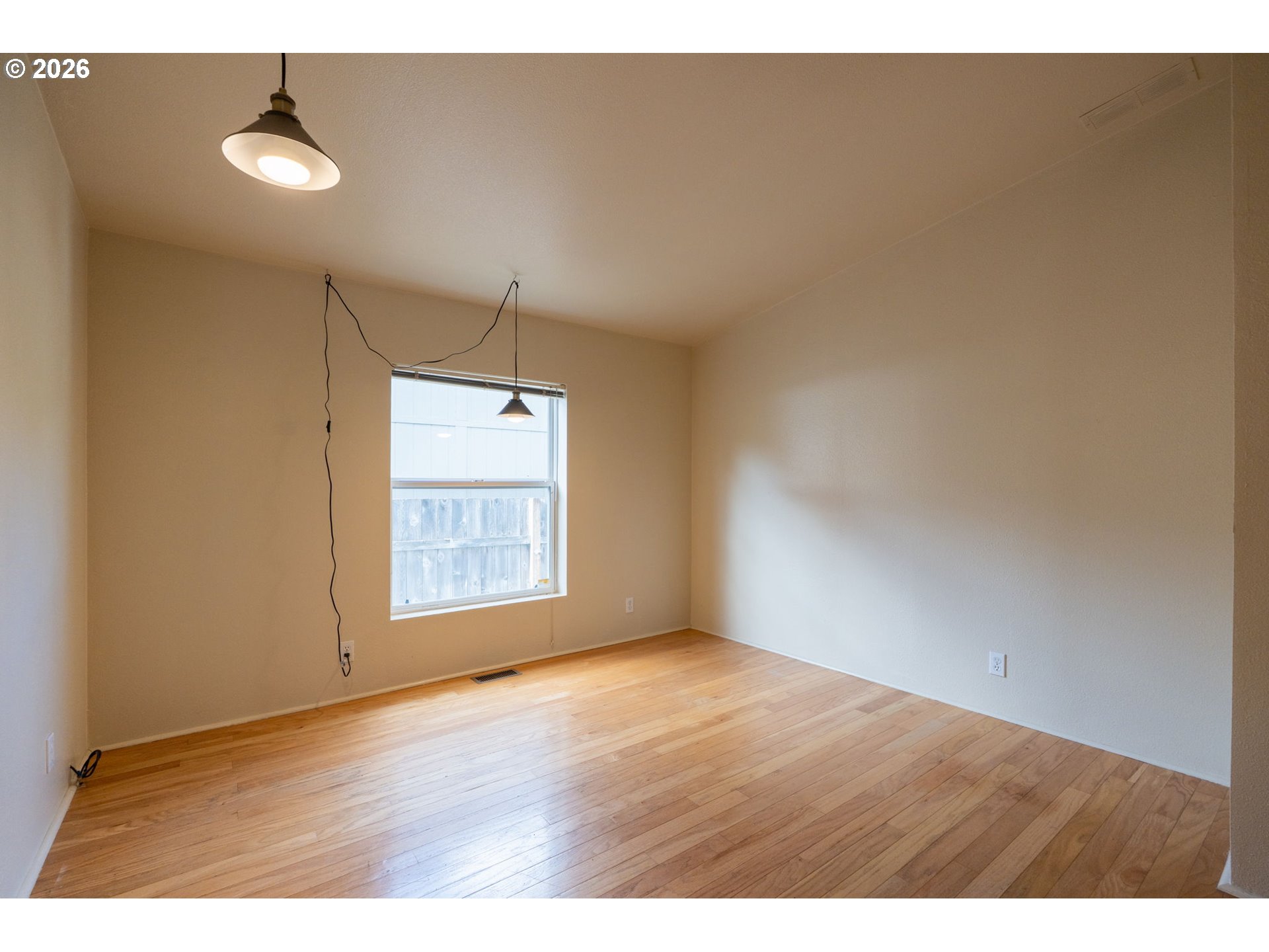 1281 South 57th Place Springfield, OR 97478 - Photo 12 of 37