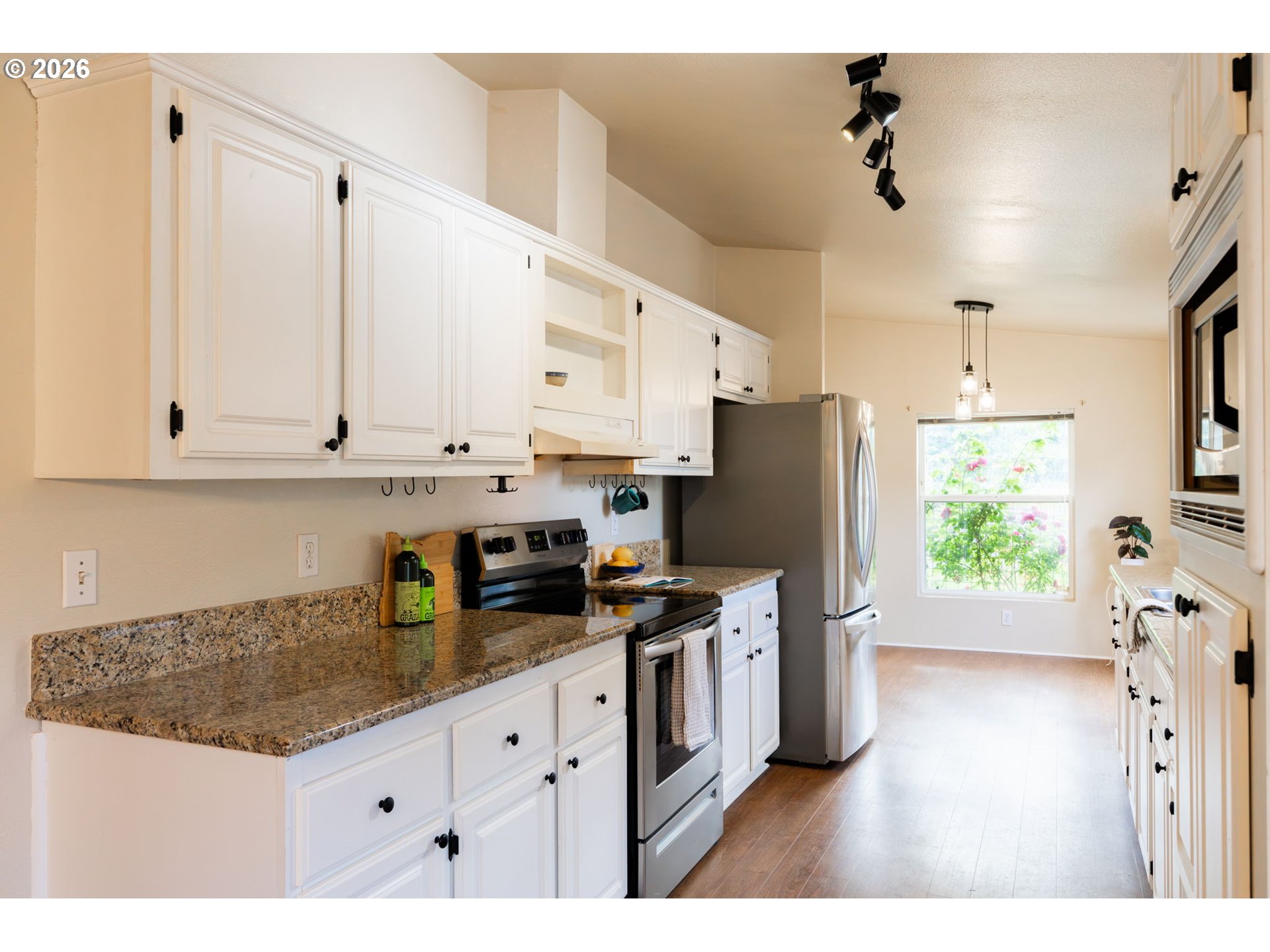 1281 South 57th Place Springfield, OR 97478 - Photo 7 of 37