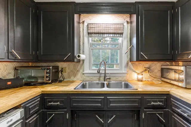 $200,000 | 227 3rd Avenue Northeast, Faribault, MN 55021