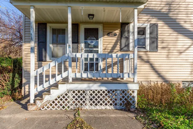 $200,000 | 227 3rd Avenue Northeast, Faribault, MN 55021