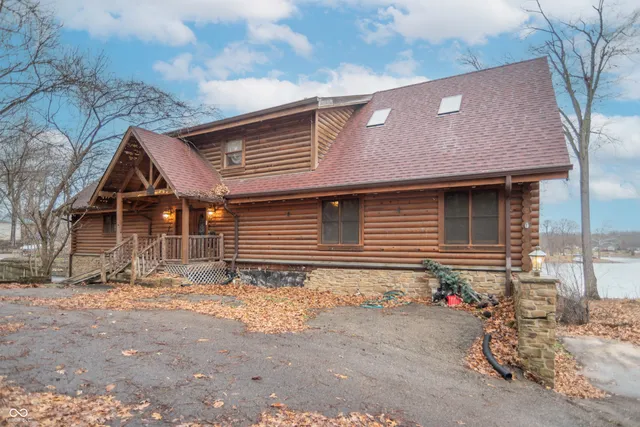 $499,900 | 1300 South Shore Drive, Martinsville, IN 46151