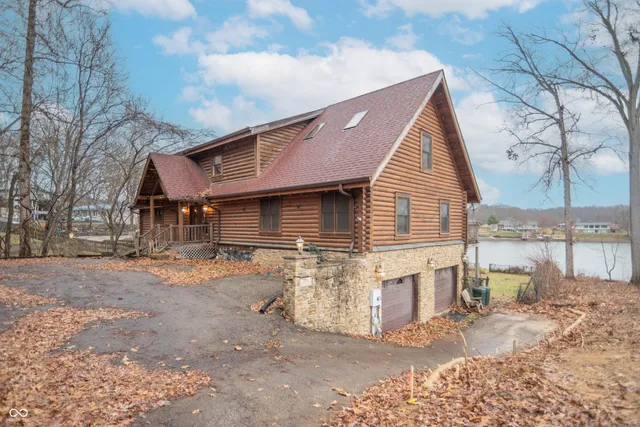 $499,900 | 1300 South Shore Drive, Martinsville, IN 46151