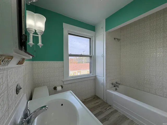 $149,900 | 604 West State Boulevard, Fort Wayne, IN 46808