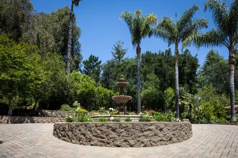 $10,500,000 | 393 Atherton Avenue, Atherton, CA 94027