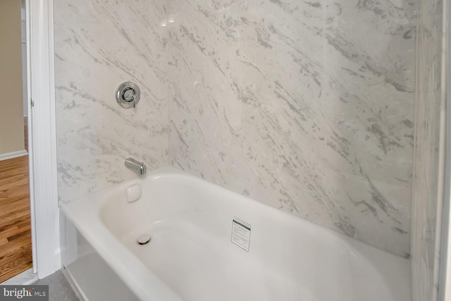 227 Murphy Road Wilmington, DE 19803 - Photo 20 of 25 Full hall bath w/ stylish finishes