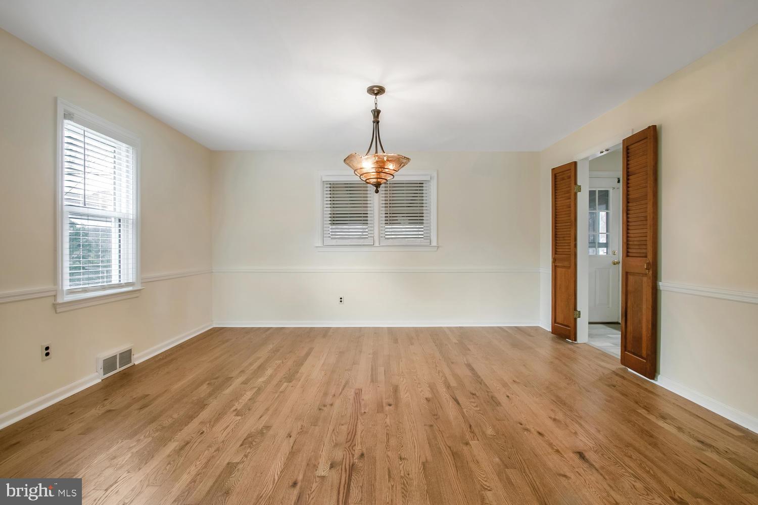 227 Murphy Road Wilmington, DE 19803 - Photo 7 of 25 Formal Dining room w/ stylish chandelier
