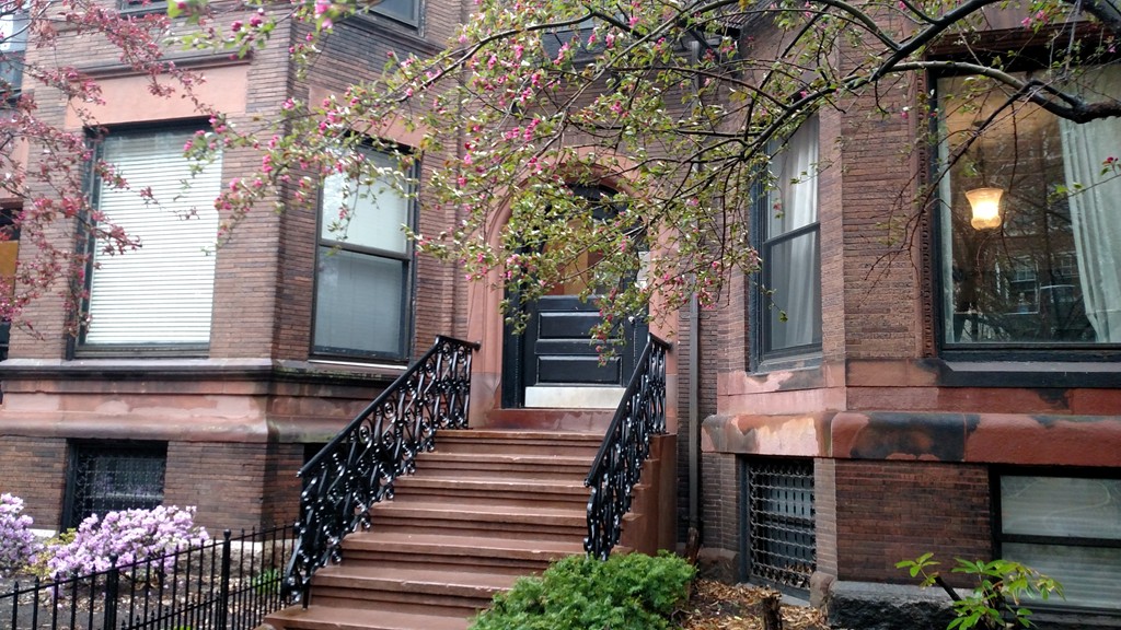 35 Bay State Road, Unit 5 Boston, MA 02215 - Photo 1 of 12 Gallery Image 1