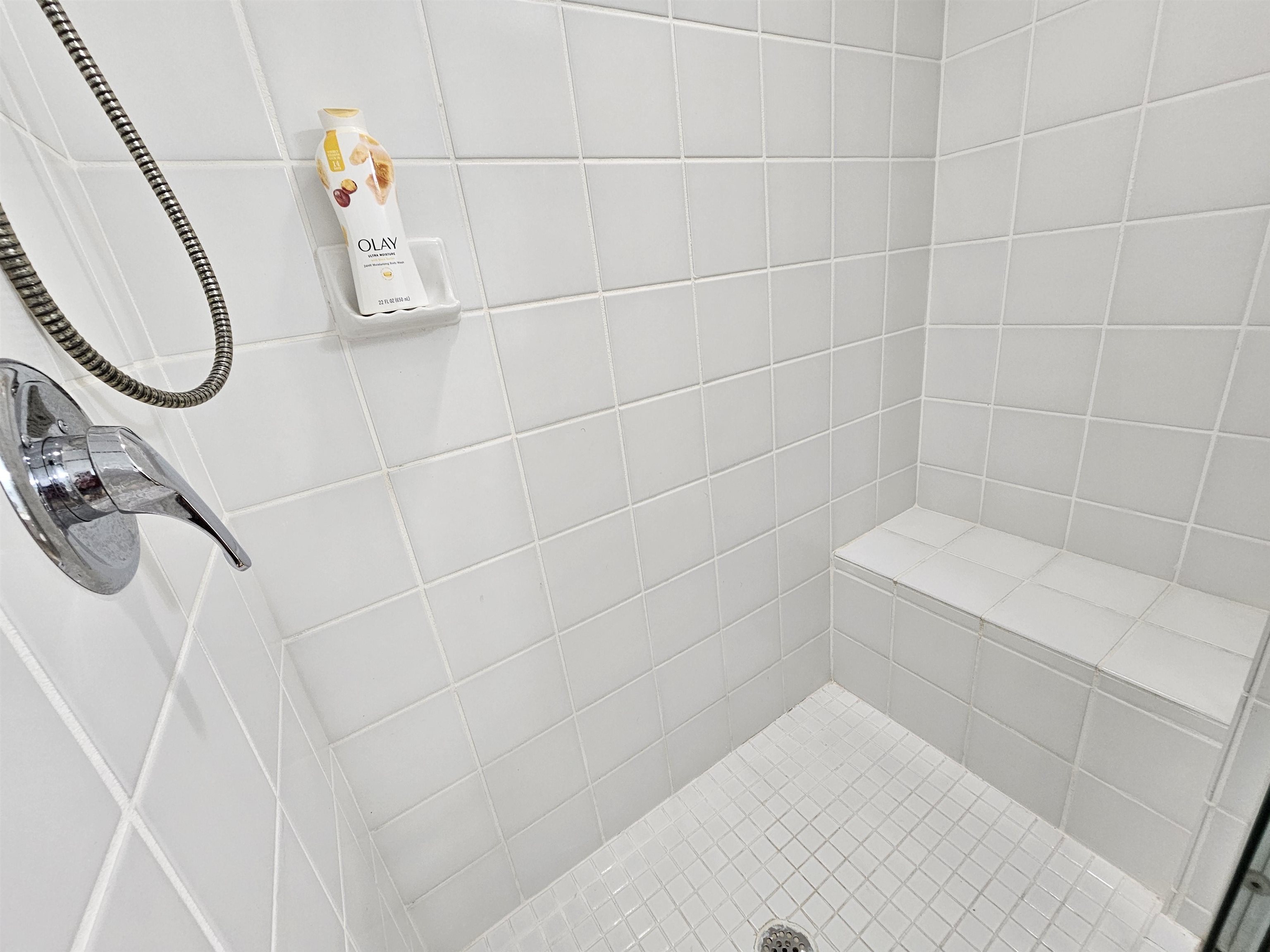 2777 South Kihei Road, Unit K107 Kihei, HI 96753 - Photo 25 of 50 a bathroom with a shower and a mirror