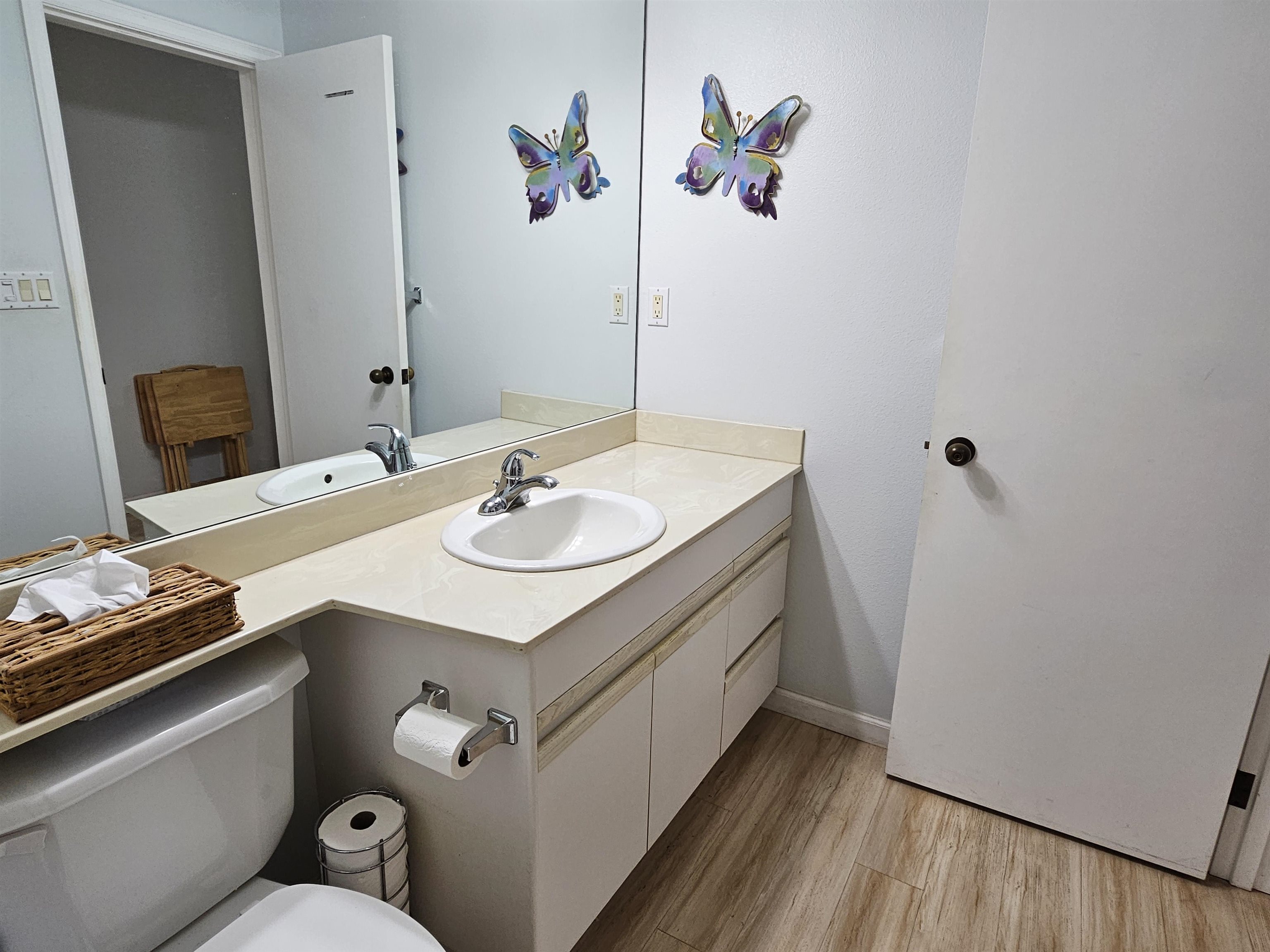 2777 South Kihei Road, Unit K107 Kihei, HI 96753 - Photo 26 of 50 a bathroom with a sink and a mirror