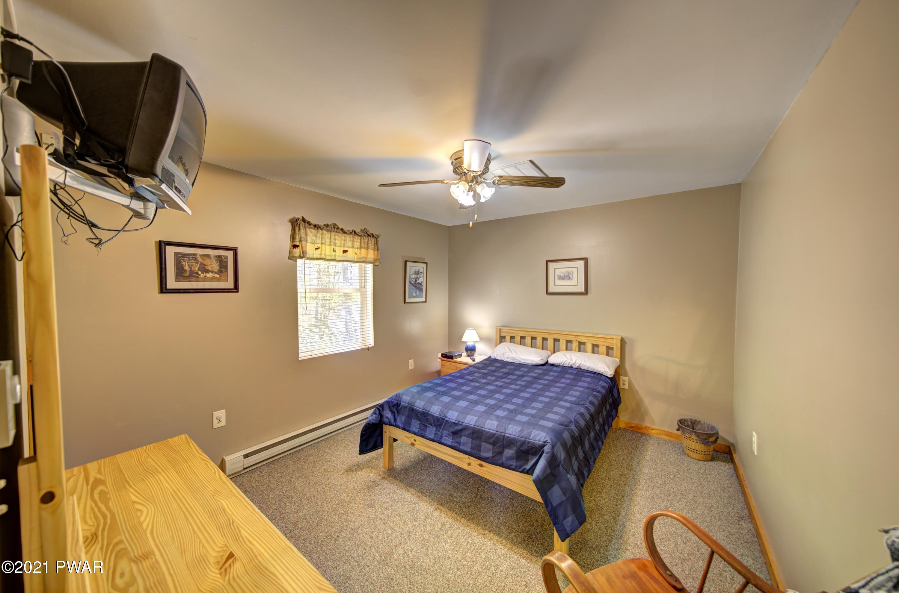 192 Pebble Rock Road Lackawaxen, PA 18435 - Photo 19 of 37
