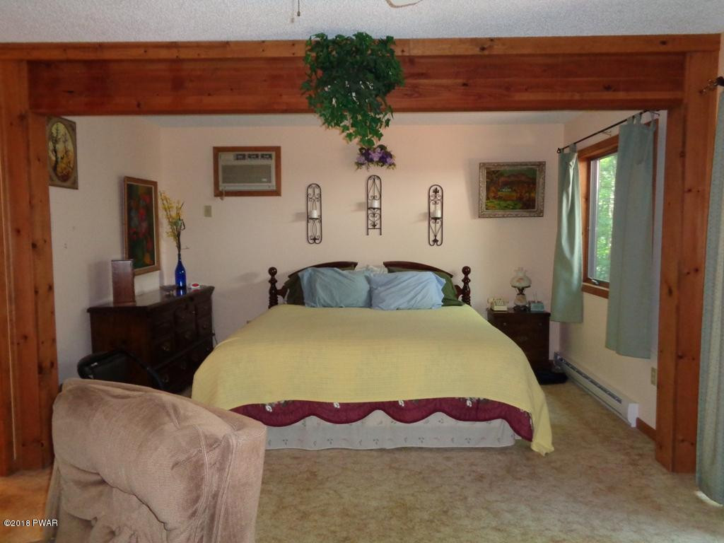 1063 Boat House Road Lake Ariel, PA 18436 - Photo 13 of 34 Master Bed