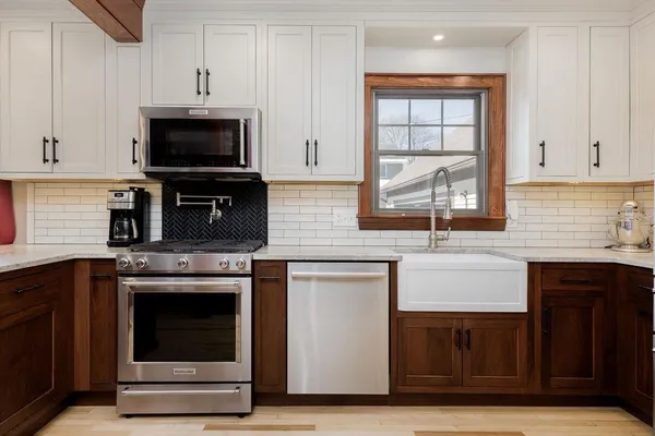 $540,000 | 114 Gifford Road, Hartford, VT 05001