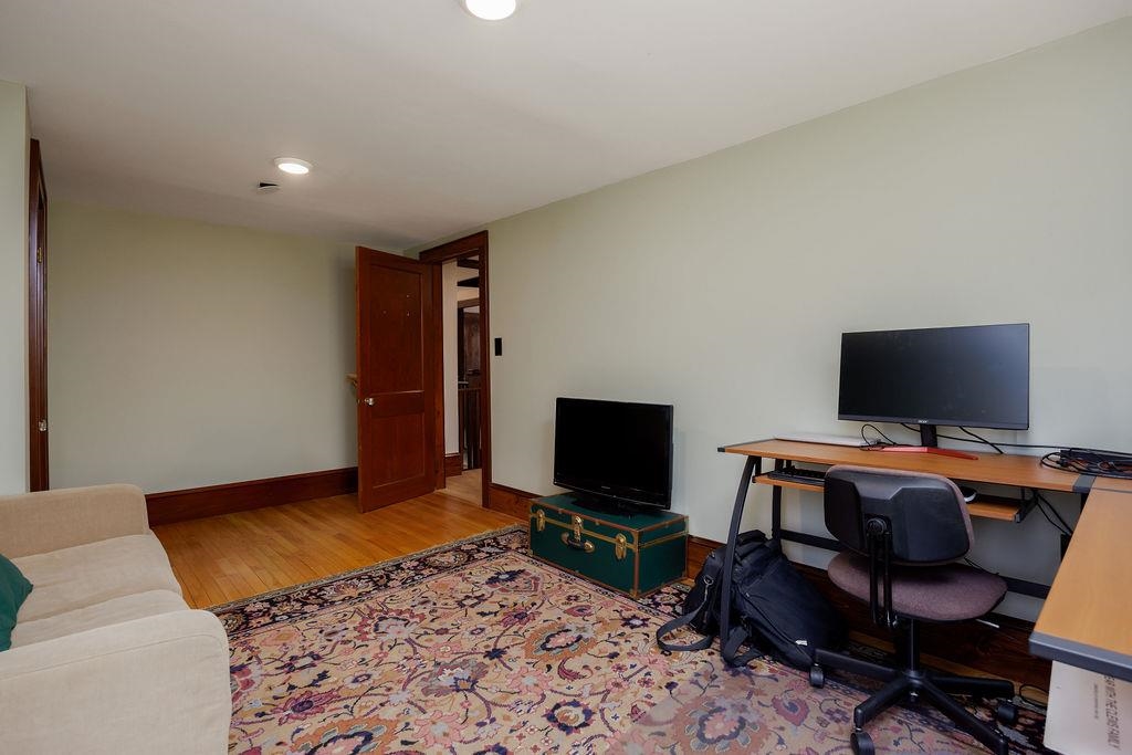 114 Gifford Road Hartford, VT 05001 - Photo 26 of 45