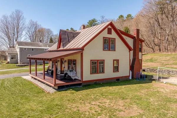 $540,000 | 114 Gifford Road, Hartford, VT 05001