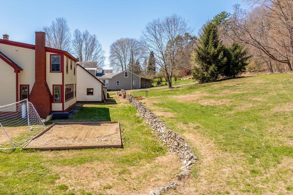 114 Gifford Road Hartford, VT 05001 - Photo 37 of 45