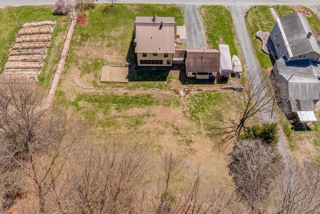 114 Gifford Road Hartford, VT 05001 - Photo 40 of 45