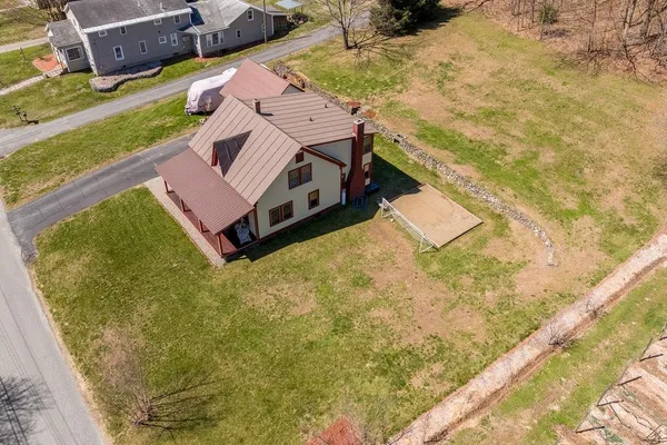 $540,000 | 114 Gifford Road, Hartford, VT 05001