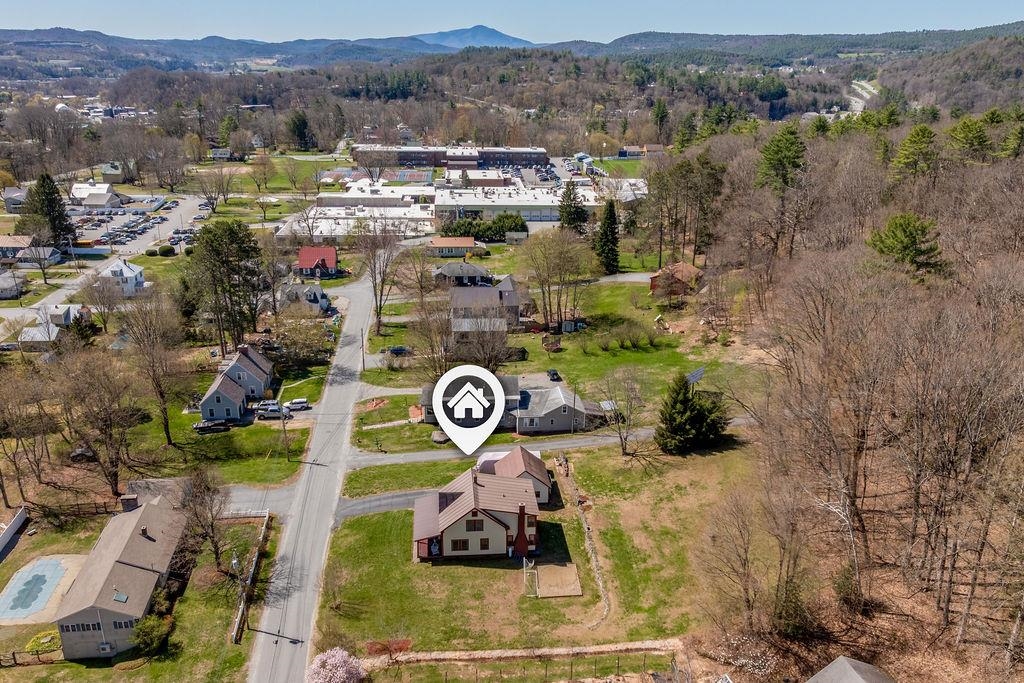 114 Gifford Road Hartford, VT 05001 - Photo 45 of 45