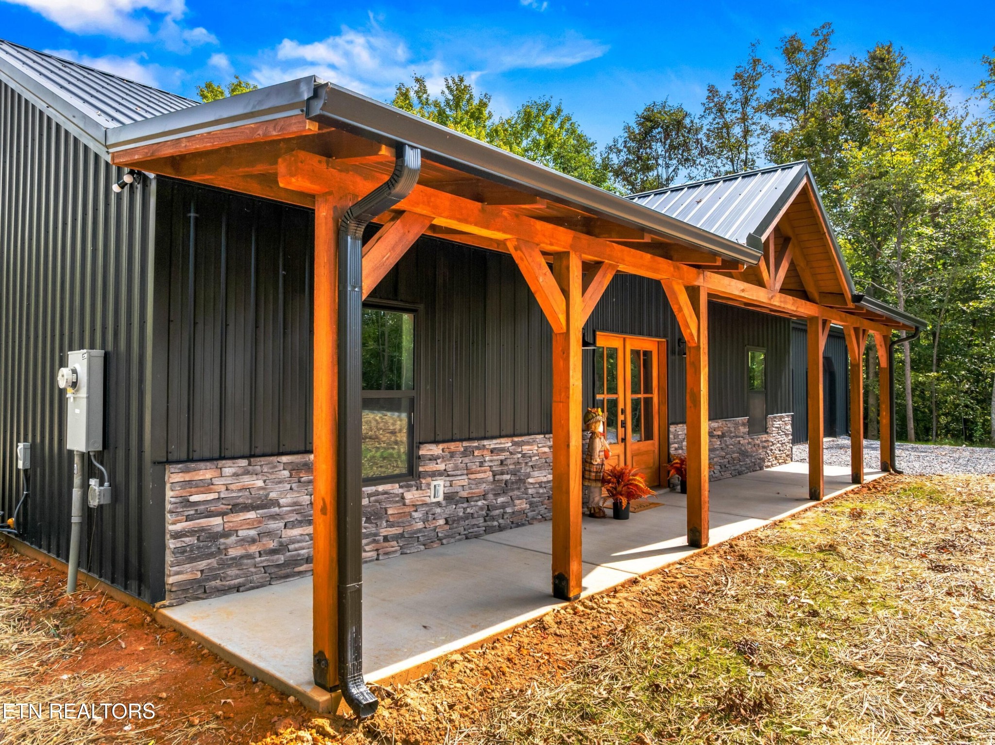146 Fancher Road Newport, TN 37821 - Photo 31 of 41 a view of a house with a outdoor space
