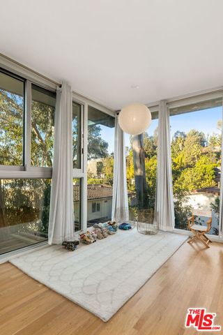 a view of livingroom with furniture