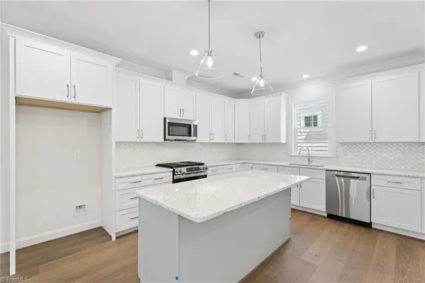 $599,900 | 911 Eucalyptus Court, Winston-Salem, NC 27106